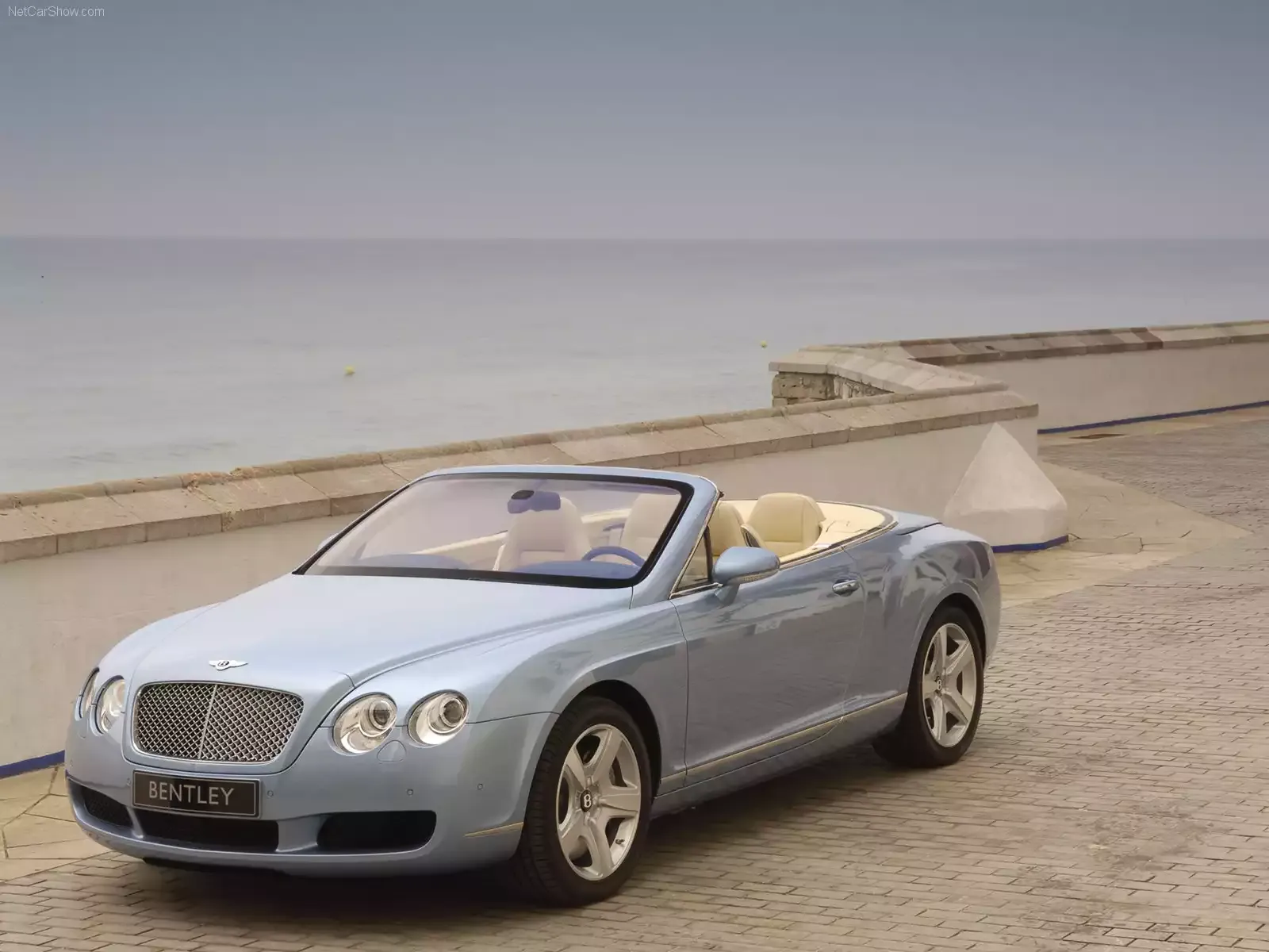 Hình ảnh xe ô tô Bentley Continental GTC 2006 & nội ngoại thất