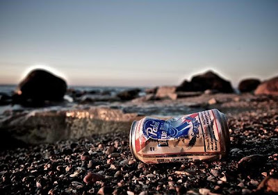 Fotografías de objetos varados en la playa (Washed Up)