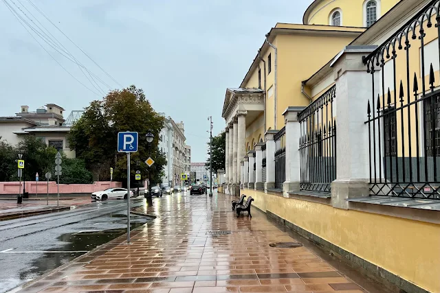 Малая Никитская улица