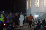 Kasat Lantas Polres Aceh Tamiang Kerahkan Anggotanya Atur Lalulintas Saat Tarawih