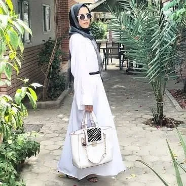 30 Model Gamis Simple Elegan Dan Mewah Terbaru 2019 Model - Model baju gamis sederhana tapi mewah