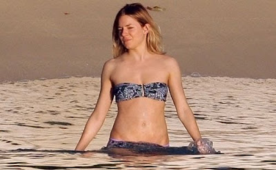 Sienna-Miller-in-Bikini1