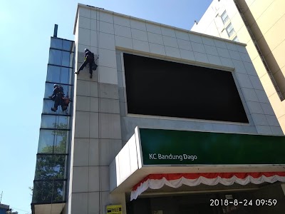 Jasa Pembersihan Gedung di Bank Mandiri Syariah Dago Bandung