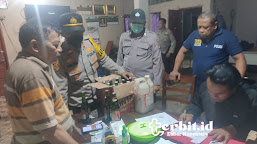 Ciptakan Situasi Kamtibmas Jelang Idul Adha, Polsek Nagrak Sita Belasan Miras 