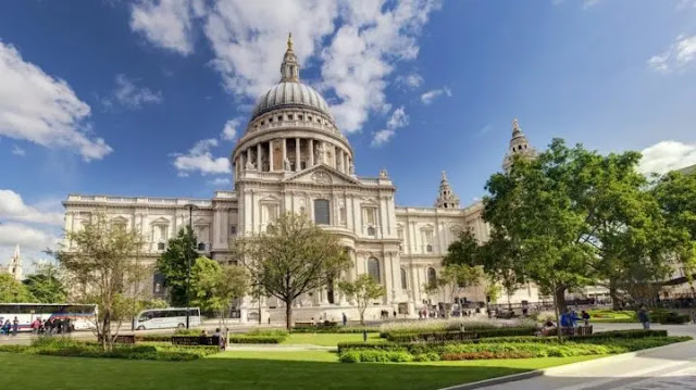 4. St Paul's Cathedral