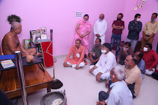 अहिंसा तीर्थ प्रणेता राष्टसंत आचार्य श्री 108 प्रमूखसागरजी महाराज से केंबीनेट मंत्री ओमप्रकाश सकलेचा ने लिया आशीर्वाद