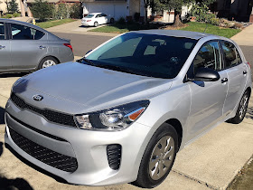 Front 3/4 view of 2018 Kia Rio LX 5-Door