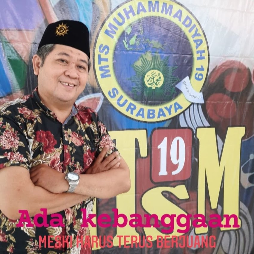 Drs. H. Suprijanto Kepala MTS Muhammadiyah 19 Surabaya