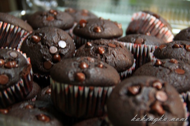 Apam warna warni: Muffin Chip Coklat