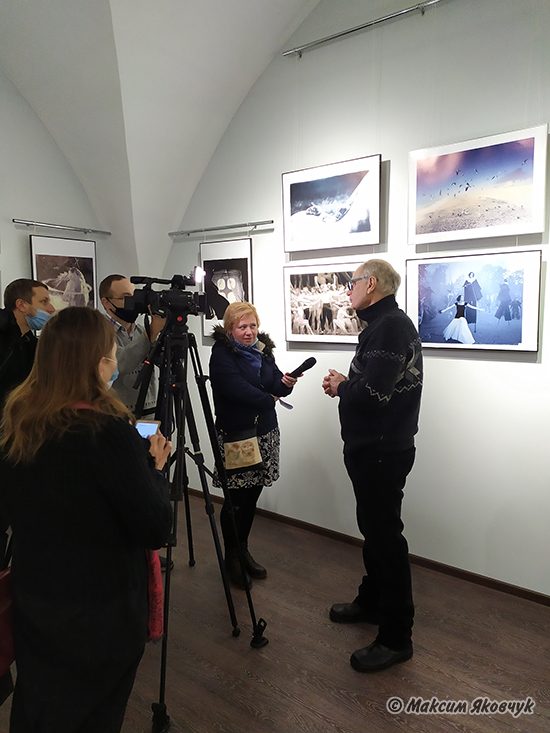 Фотограф Максим Яковчук: Відкриття фотовиставки «Погляд крізь роки»