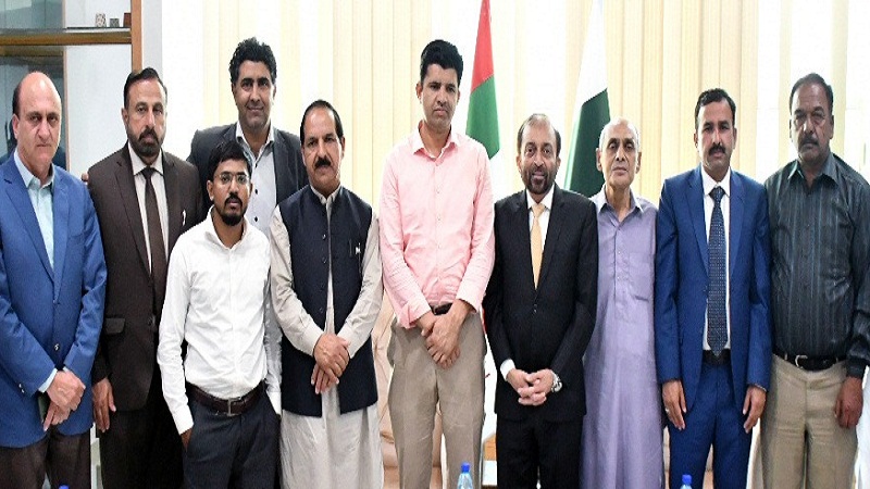 Delegation of Kashmiri journalists met Dr Farooq Sattar of MQM