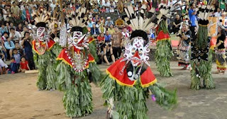 Macam macam Budaya di Indonesia SENI TARI  KALIMANTAN  TENGAH 