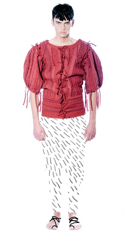 [Rozalb+de+Mura,+spring+summer+2010+collection+-+Véráztatta+maradványok+-+Solyomk_+(The+Remains)++-+B3+(Large).jpg]