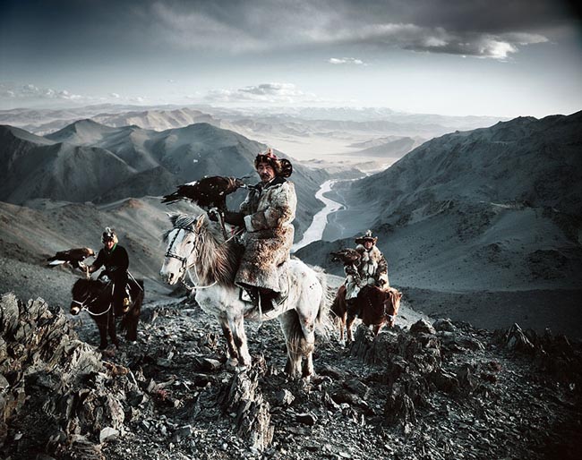 46 Must See Stunning Portraits Of The World’s Remotest Tribes Before They Pass Away - Kazakh, Mongolia