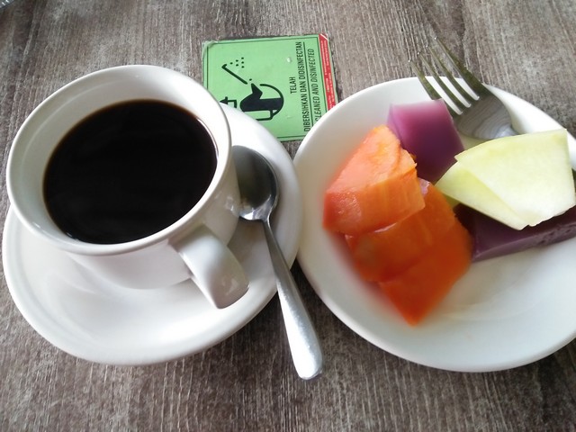 Menikmati Sarapan di Omah Kebon Café ‘Rekomendasi  Hotel di Jombang’