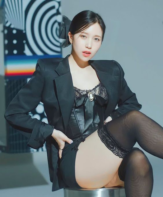twice mina hot