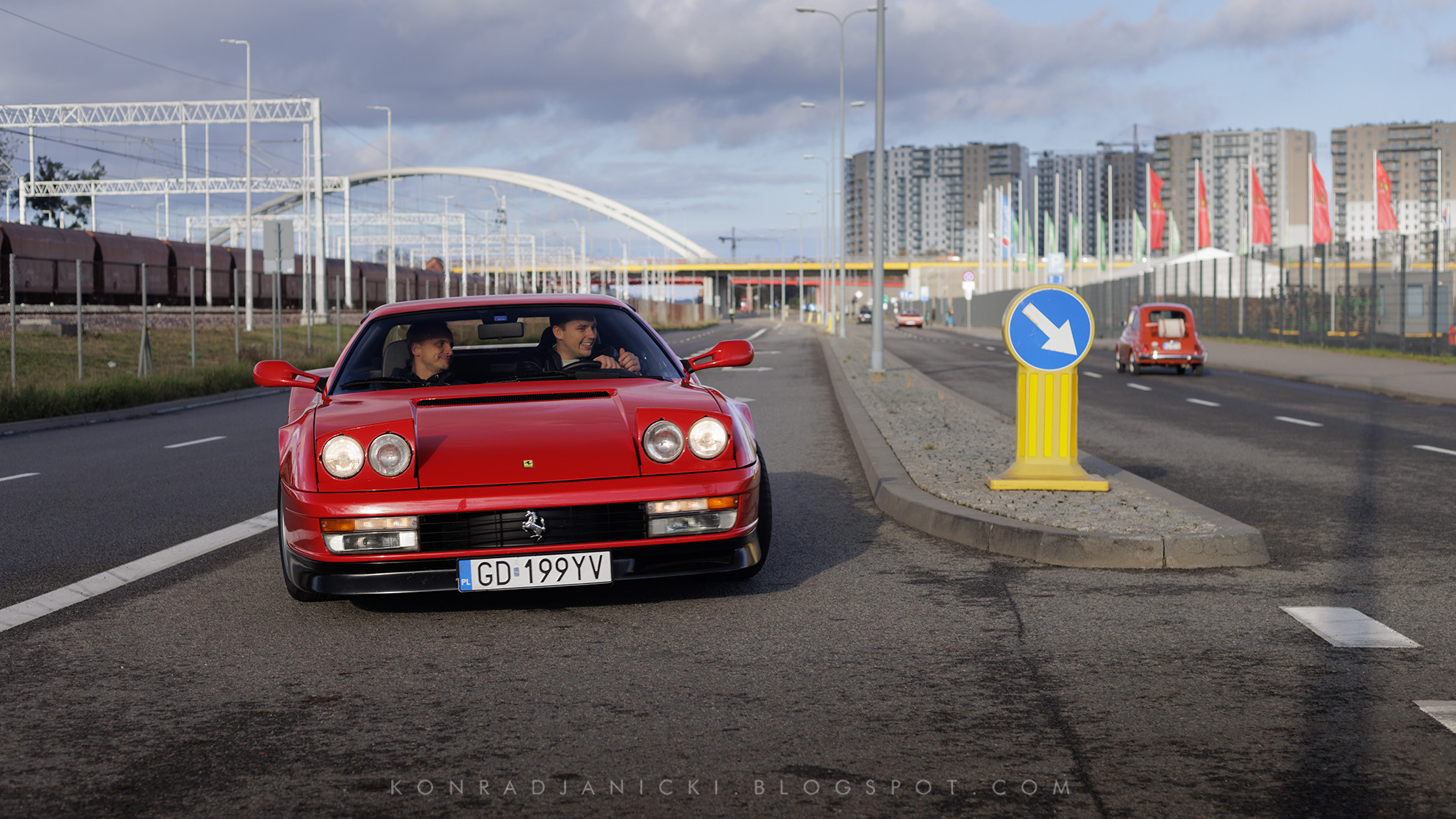 Red Ferrari Te4starossa