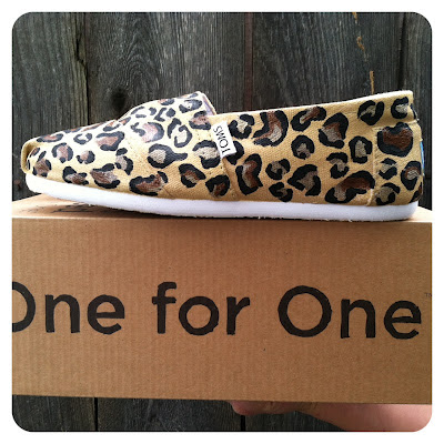 Cheetah Print Toms Shoes on Leopard Print Toms  As Painted By Denise Silva Cortes Of Pearmama Com