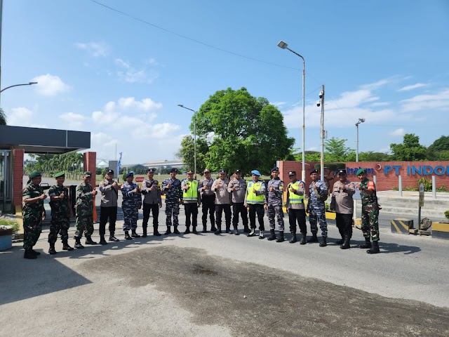 Dalam Rangka May Day, Personil Polsek Indrapura Melaksanakan Pengamanan Di Kawasan Industri 