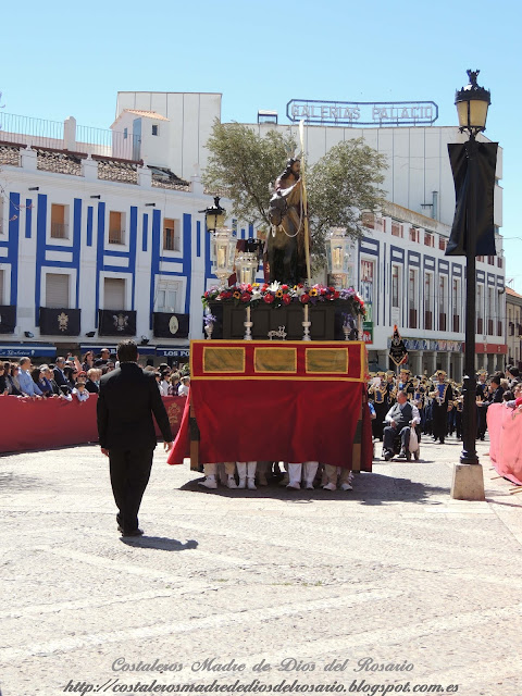 Crónica de la Semana Santa: Salida de la Borriquita y Virgen de la Soledad. parte III