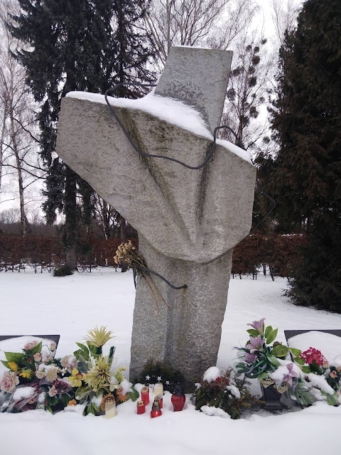 Обелиск на братской могиле Фридек-Мистек