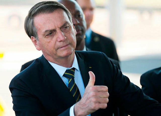 BOLSONARO INSISTE EM DEFENDER INDULTO DE NATAL A POLICIAIS QUE COMETERAM CRIMES