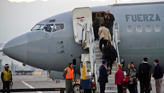 http://www.biobiochile.cl/2015/07/02/falla-tecnica-de-avion-de-la-fach-demora-viaje-de-presidenta-bachelet-a-peru.shtml