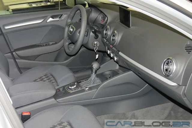 Novo Audi A3 Sportback 2014 - interior