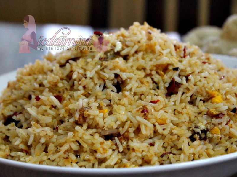 KOLEKSI 20 RESEPI NASI GORENG MUDAH DAN SEDAP 