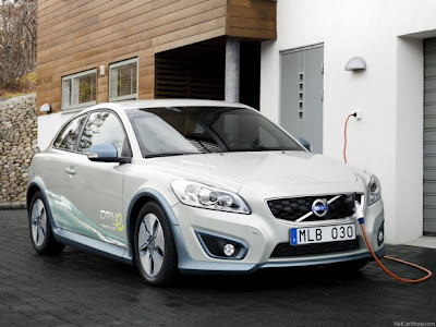 2011-Volvo-C30-BEV-Front-Angle-View-Hybrid-Car-2