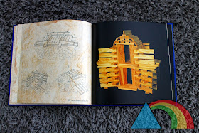 Páginas interiores del libro Kapla con ejemplos de construcciones