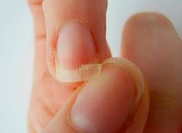 El cuidado de tus uñas - Caring for your nails