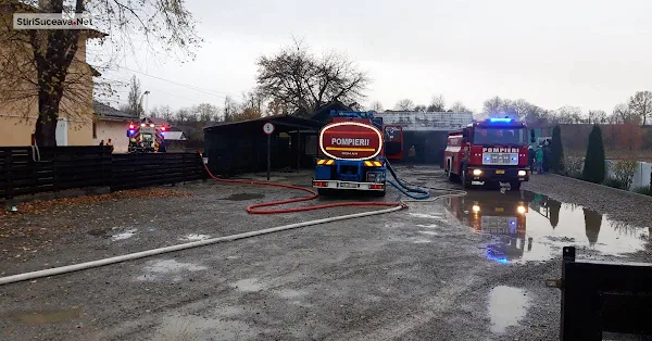 Magazin, vulcanizare și spălătorie auto din centrul comunei Mălini cuprinse de un incendiu