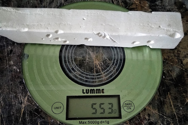Weight of the element imitating a concrete pillar