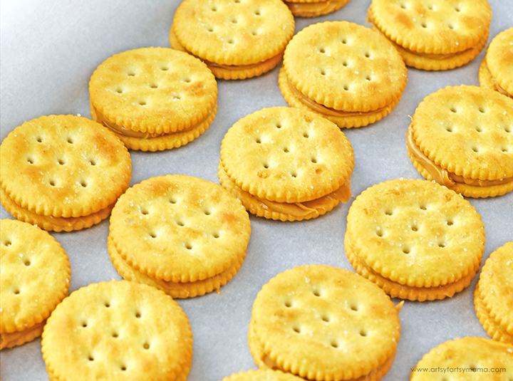 3-Ingredient Ritz Cracker Cookies