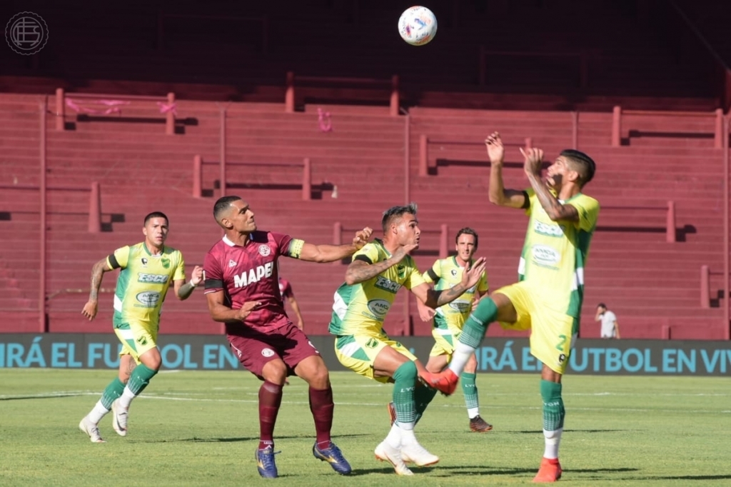 Lanús se impuso por 2-1 ante Defensa y Justicia y se tomó revancha tras la final de la Sudamericana