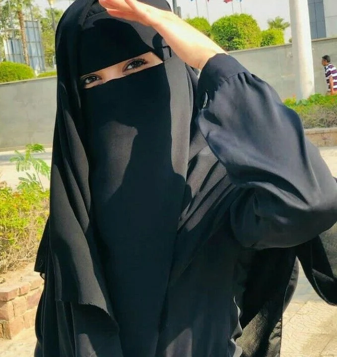 মেয়েদের হিজাব পরা পিক - কালো হিজাব পরা পিক	- hijab pic