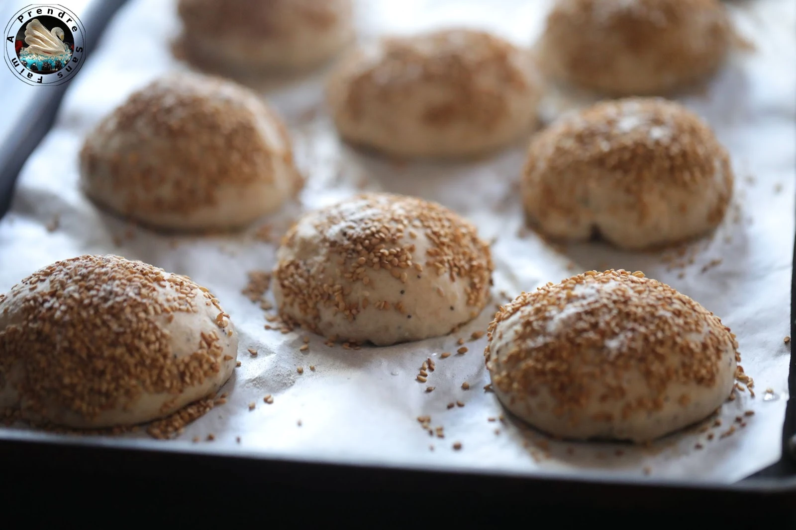 Petits pains au levain et graines de sésames