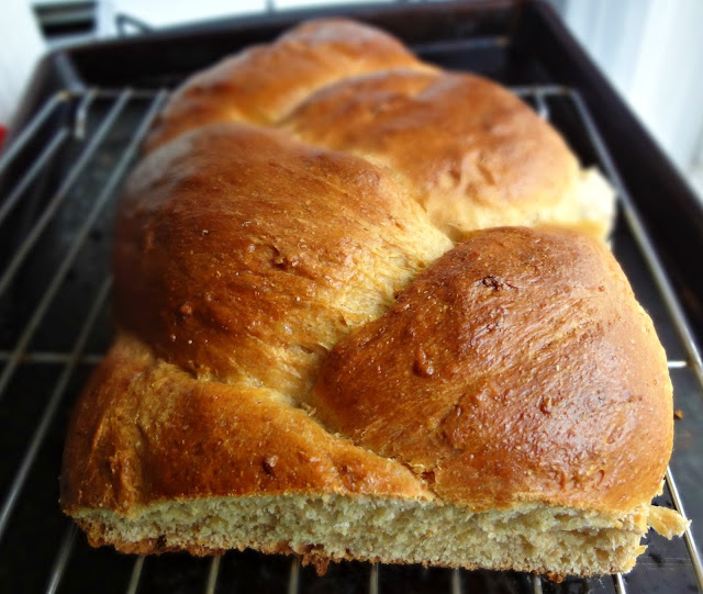 Daring Bakers Challenge-Challah Bread (Whole Wheat)