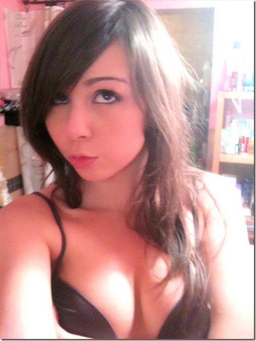 ariel-rebel-hot-iphone-14