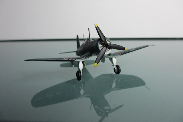 1/144 Vought F4U Corsair diecast metal aircraft miniature