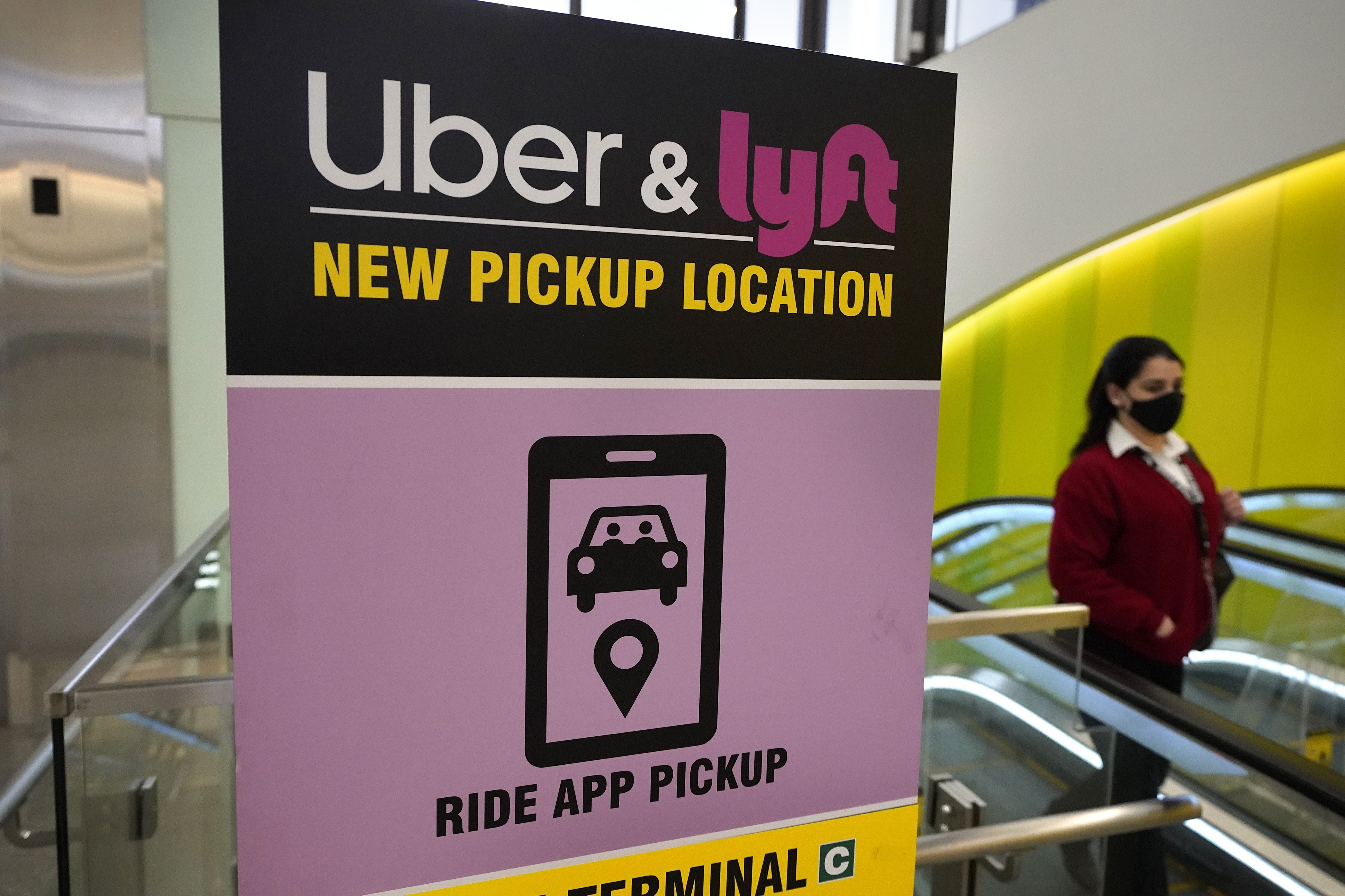 Rideshare Shake-Up: Uber and Lyft Halt Minneapolis Operations Amid Minimum Wage Dispute In a significant development impacting the gig economy, Uber Technologies and Lyft have announced their decision to cease operations in Minneapolis. This move, effective from May 1st, comes as a response to the city's new legislation enforcing a minimum wage for rideshare drivers.