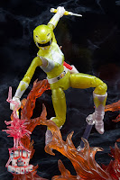 Lightning Collection Mighty Morphin 'Metallic' Yellow Ranger 34