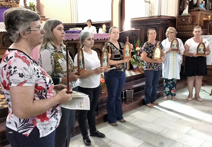 MISSIONÁRIOS DA MÃE PEREGRINA DA MATRIZ CELEBRAM DIA DA ALIANÇA