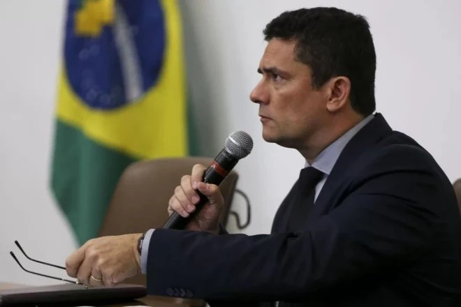 Sai de cena um ministro e entra um candidato: "Sempre vou estar à disposição do país", declarou Moro - Portal Spy Noticias