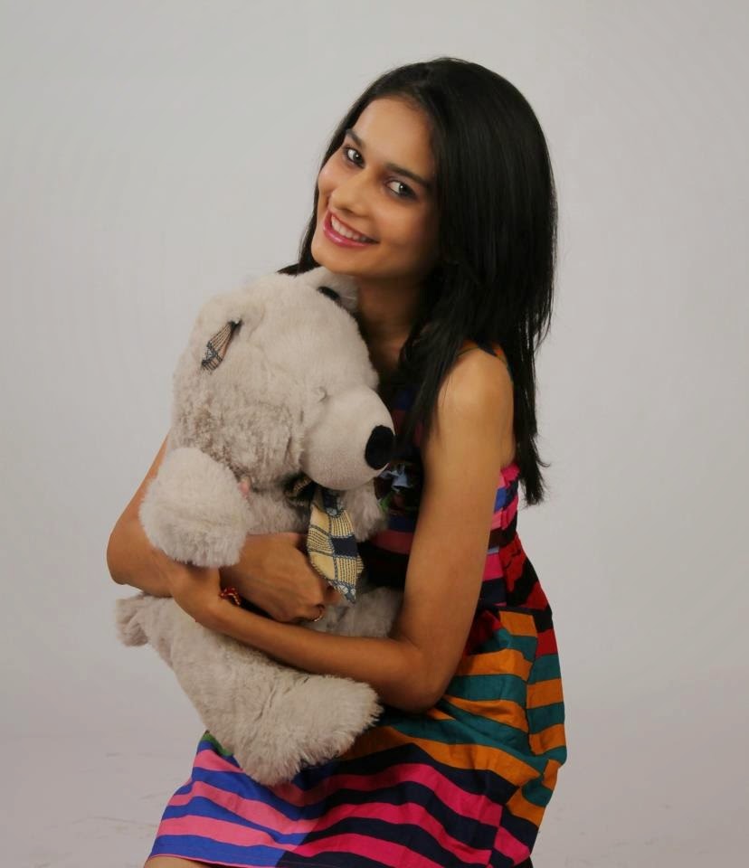 Aneri Vajani hot sexy sweet look skirt image Nisha Aur Uske Cousins serial cast actress pics HD Wallpaper Biography and HD photo