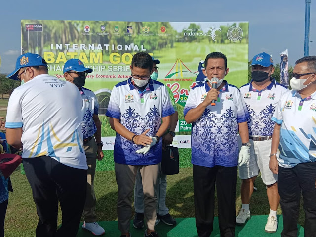 Kunjungan Kerja Sandiaga Uno dan internasional Batam Golf di Tering Bay Nongsa Batam.
