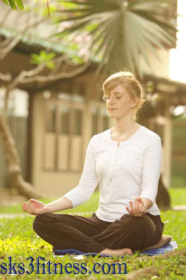 3 Relaxing Meditation Postures for Beginners - Mindful Spot