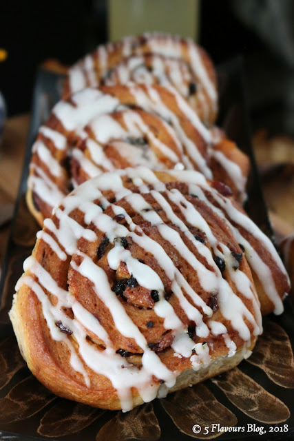 Chelsea Bun Row, Front View