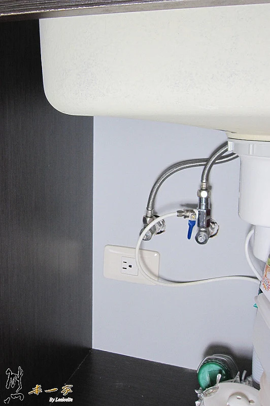 更換廚房水龍頭安裝全記錄~IKEA廚房|水龍頭特殊安裝工具